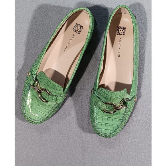 Anne Klein Akyetta Green Croc Embossed Leather Loafers 8M Gold Chain Slip On - Picture 2 of 5